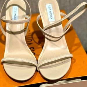 Steve Madden nude heels
